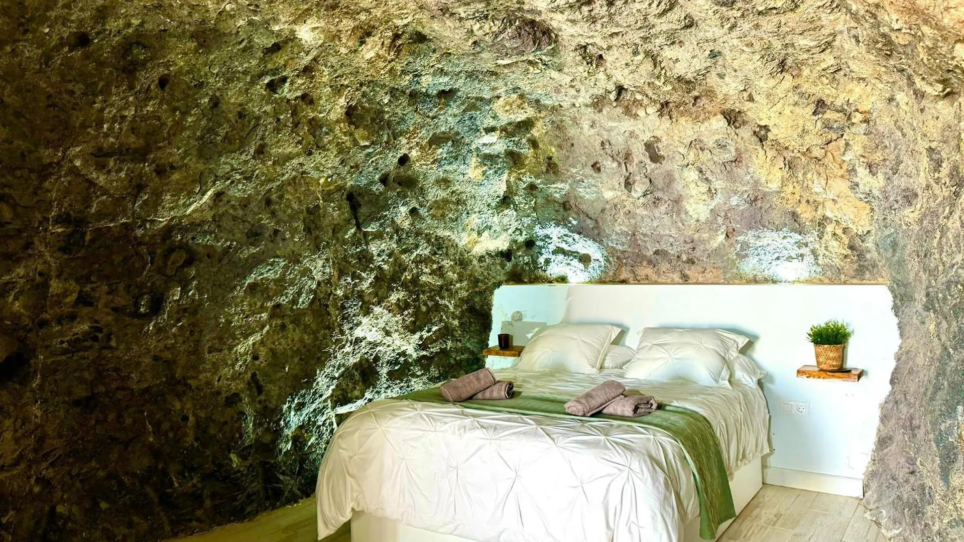 Luxury Home Natural Risco Barrio Taucho